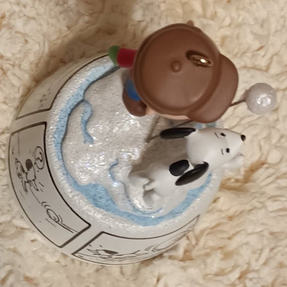 Hallmark Keepsake Ornament, Peanuts 60th Anniversary - Picture 7 of 14